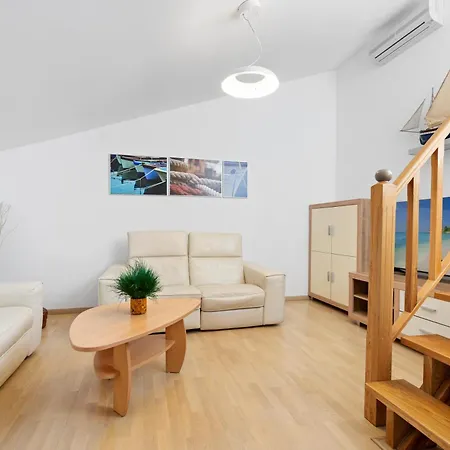 Zanini Apartman *